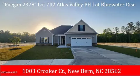 1003 Croaker Ct, New Bern, NC 28562