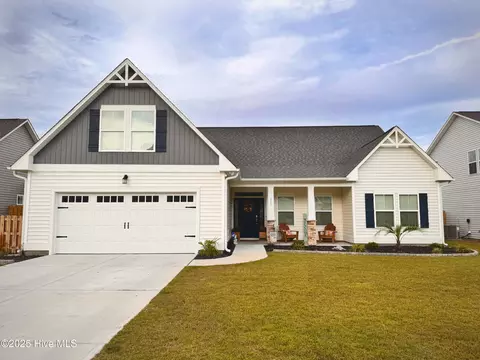 281 W Weatherbee Way, Hampstead, NC 28443