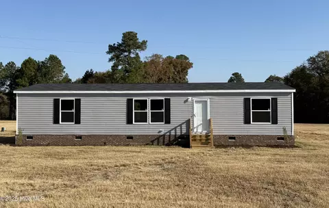 2227 Twisted Hickory Rd, Elizabethtown, NC 28337