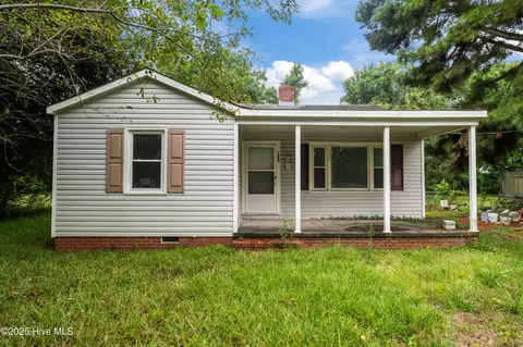 1203 Ferndale Ln, Kinston, NC 28501