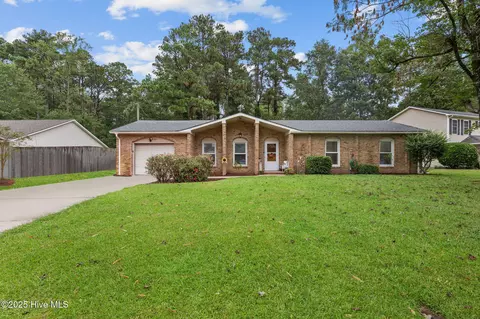 237 Nottingham Dr, Havelock, NC 28532