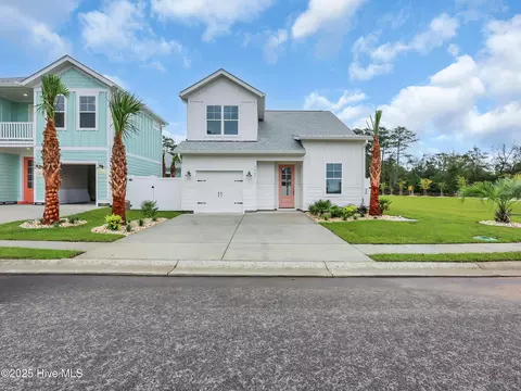 1561 Coastal Cove Ln, Calabash, NC 28467