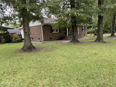 8958 Dale St NE, Leland, NC 28451