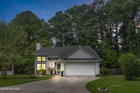 2900 Union Ct, New Bern, NC 28562