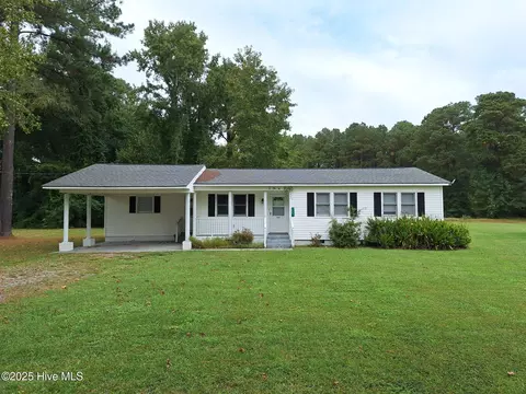 1432 S King St, Windsor, NC 27983