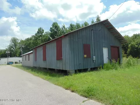 901 S King St, Windsor, NC 27983