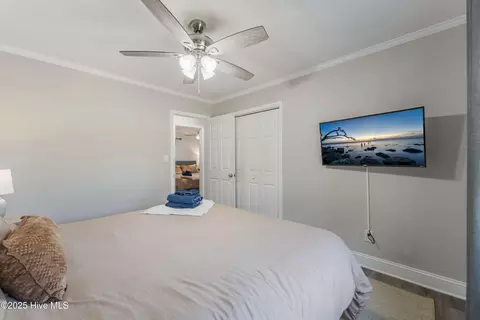 Bedroom - 648 Hughes Rd, Hampstead, NC 28443 photo 6 of 13