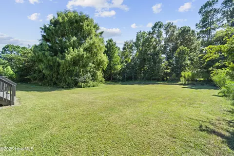 Exterior - 648 Hughes Rd, Hampstead, NC 28443 photo 5 of 8