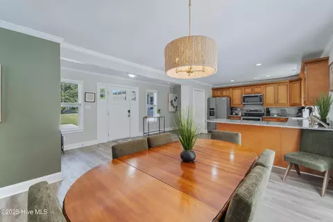Dining - 648 Hughes Rd, Hampstead, NC 28443 photo 4 of 4