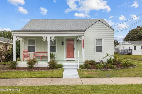 1404 Shackleford St, Morehead City, NC 28557