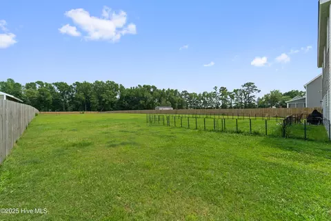 Exterior - 575 Stella Rd, Stella, NC 28582 photo 3 of 7
