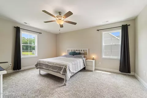 Bedroom - 575 Stella Rd, Stella, NC 28582 photo 10 of 12