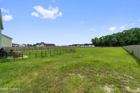 Exterior - 575 Stella Rd, Stella, NC 28582 photo 5 of 7