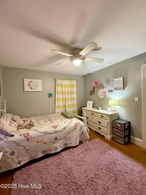 Bedroom - 1005 Pinecrest St, Williamston, NC 27892 photo 5 of 10