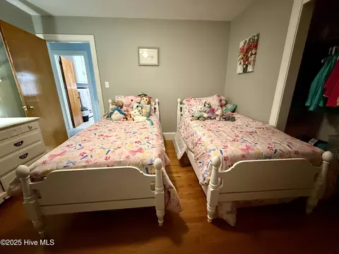Bedroom - 1005 Pinecrest St, Williamston, NC 27892 photo 2 of 10