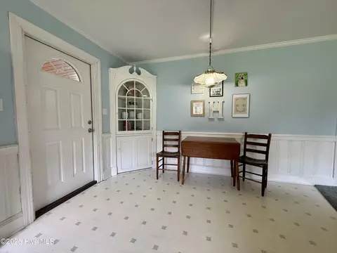 Entry Way - 1005 Pinecrest St, Williamston, NC 27892 photo 1 of 1