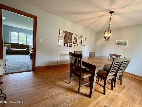 Dining - 1005 Pinecrest St, Williamston, NC 27892 photo 4 of 4