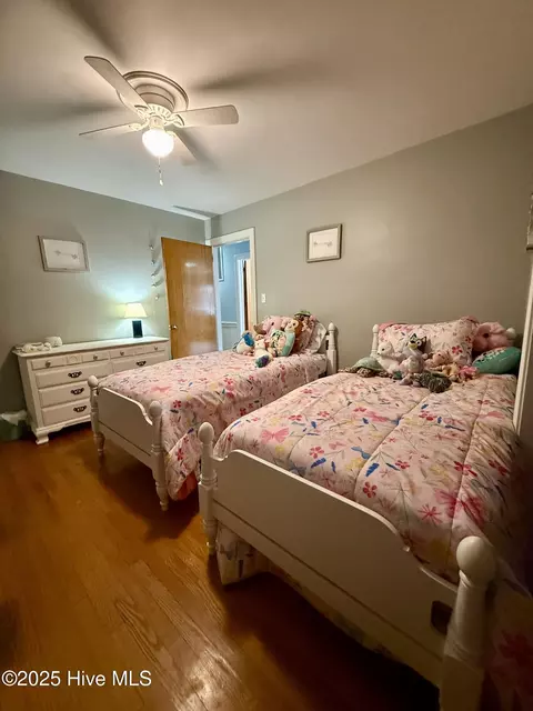 Bedroom - 1005 Pinecrest St, Williamston, NC 27892 photo 3 of 10