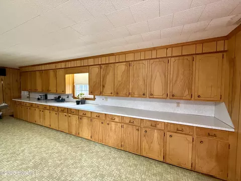 Kitchen - 1005 Pinecrest St, Williamston, NC 27892 photo 7 of 9
