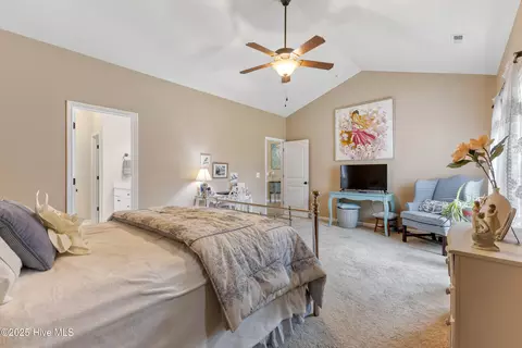 Bedroom - 209 Conifer Dr, Hampstead, NC 28443 photo 4 of 6