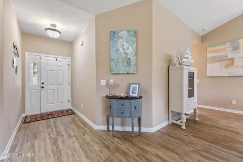 Entry Way - 209 Conifer Dr, Hampstead, NC 28443 photo 2 of 5