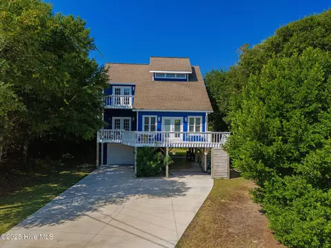 119 Indigo Dr, Emerald Isle, NC 28594