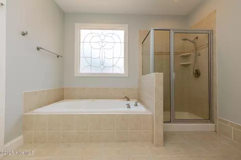 Bath - 130 Tamarisk Ln, Pinehurst, NC 28374 photo 3 of 7