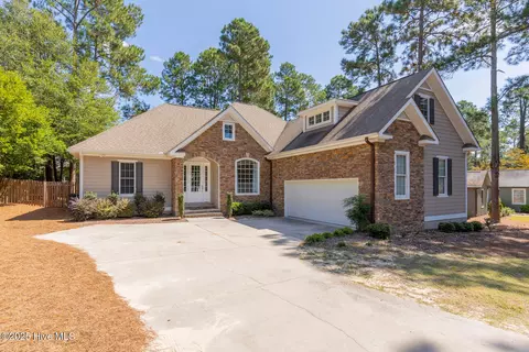 130 Tamarisk Ln, Pinehurst, NC 28374