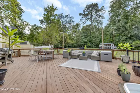 Exterior - 480 Captain Beam Blvd, Hampstead, NC 28443 photo 11 of 21