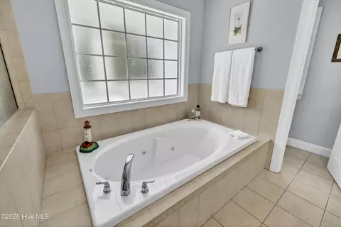 Bath - 480 Captain Beam Blvd, Hampstead, NC 28443 photo 4 of 7