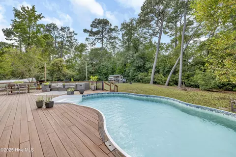 Exterior - 480 Captain Beam Blvd, Hampstead, NC 28443 photo 10 of 21