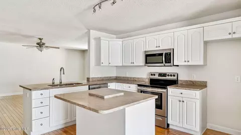 Kitchen - 130 Mallard Ln, Pinehurst, NC 28374 photo 3 of 4