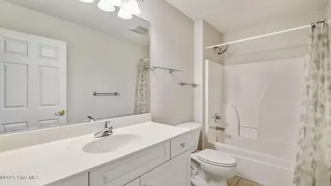 Bath - 130 Mallard Ln, Pinehurst, NC 28374 photo 2 of 2