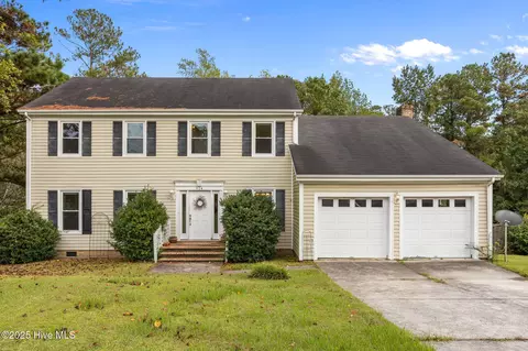 914 Eton Dr, Jacksonville, NC 28546