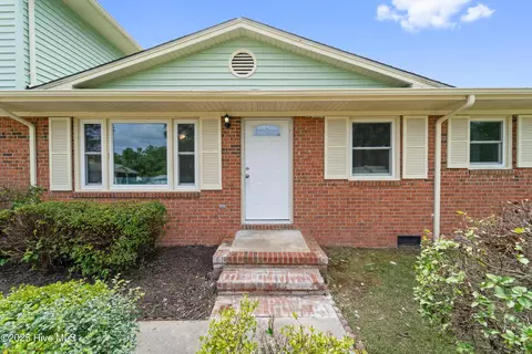 2614 Country Club Rd, Jacksonville, NC 28546