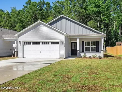 1189 Dan Owen Dr, Hampstead, NC 28443
