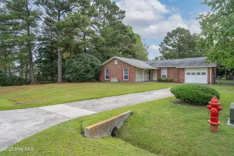 513 Gene Dr, Havelock, NC 28532