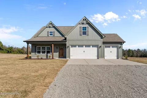 233 Jim S Rd, Cameron, NC 28326