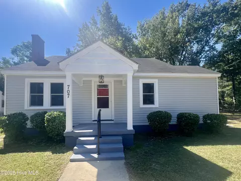 707 E 5th St, Washington, NC 27889