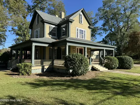 302 E Main St, Plymouth, NC 27962