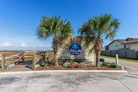 602 W Ft Macon Rd #117, Atlantic Beach, NC 28512