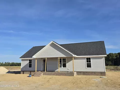 7838 Simpson Rd, Lucama, NC 27851