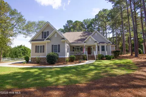 190 Royal Woods Way, Whispering Pines, NC 28327