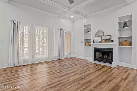 Living - 6 Montclair Ct, Pinehurst, NC 28374 photo 3 of 4