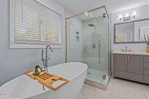 Bath - 6 Montclair Ct, Pinehurst, NC 28374 photo 1 of 3