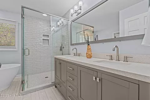 Bath - 6 Montclair Ct, Pinehurst, NC 28374 photo 3 of 3
