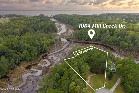 1054 Mill Creek Dr, Minnesott Beach, NC 28510