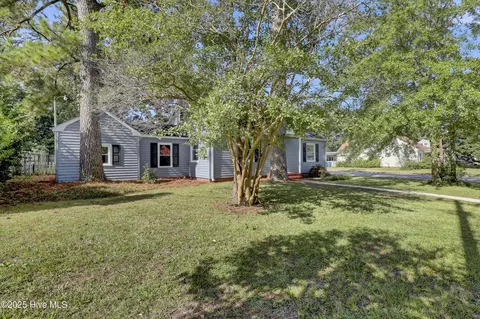 317 Brentwood Ave, Jacksonville, NC 28540