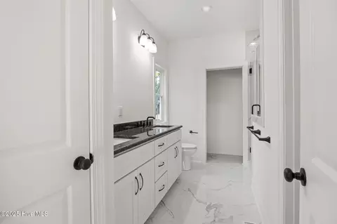 Entry Way - 284 Longleaf Dr, West End, NC 27376 photo 4 of 6
