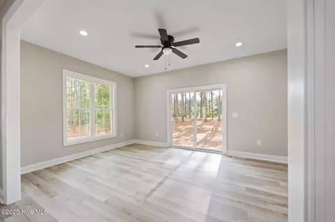 Living - 284 Longleaf Dr, West End, NC 27376 photo 3 of 4